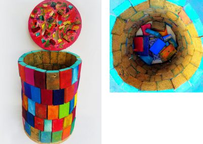 "Quarantäne" von Eva Dahn Rubin | 2020 | 2-teilige Skulptur aus Putzschwämmen, Acrylfarbe, Leinwand | Preis auf Anfrage | Kunstverein Traunstein